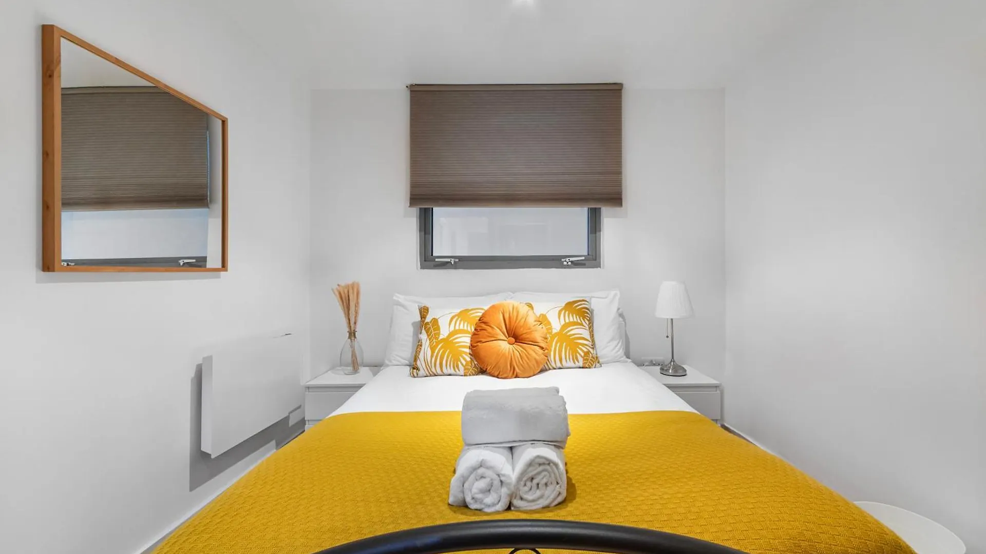 London'S Famous Brick Lane - 1 Bed Flat Sleeps 5 Apartment